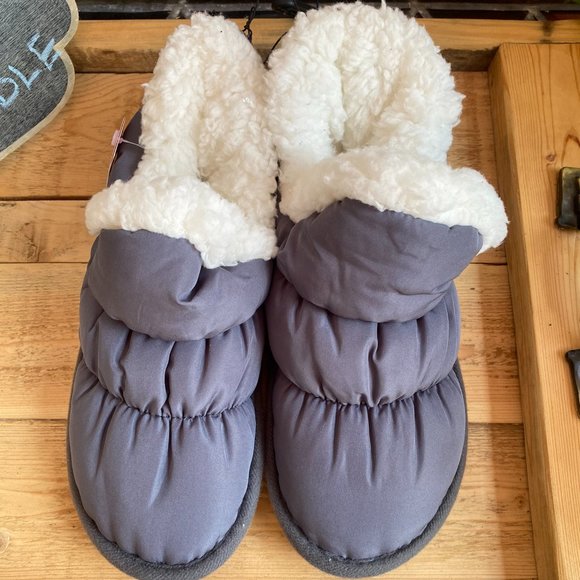 🤗132-You Are Interesting ❤️ Sleep Set & Slippers - Picture 2 of 6